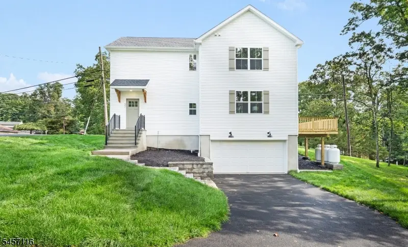37 Madison Trl, Hopatcong, NJ 07843 - #2