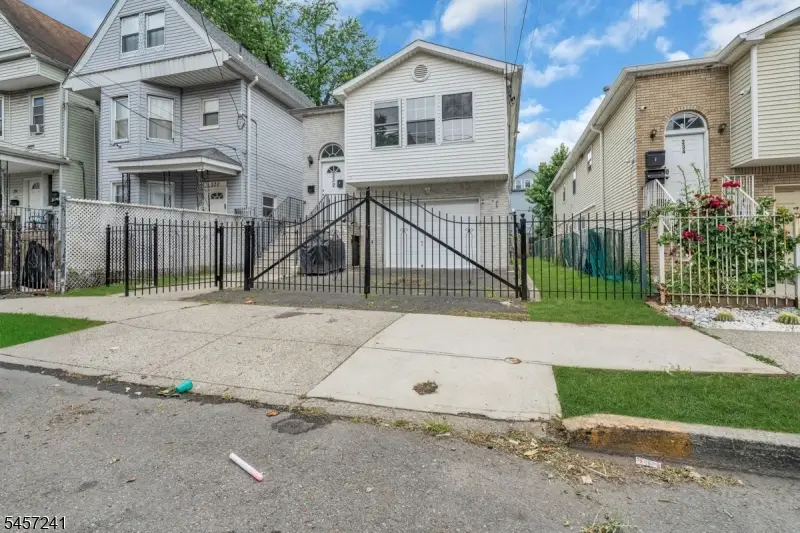 232 4th St, Newark, NJ 07107 - #1