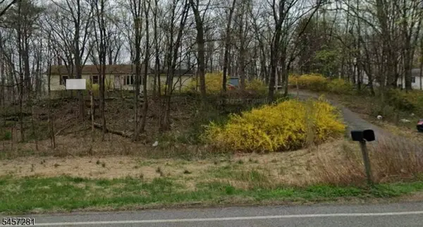 57 Pidgeon Hill Rd, Wantage Twp., NJ 07461