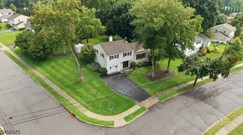 42 Hanover Pl, Wayne, NJ 07470 - #2
