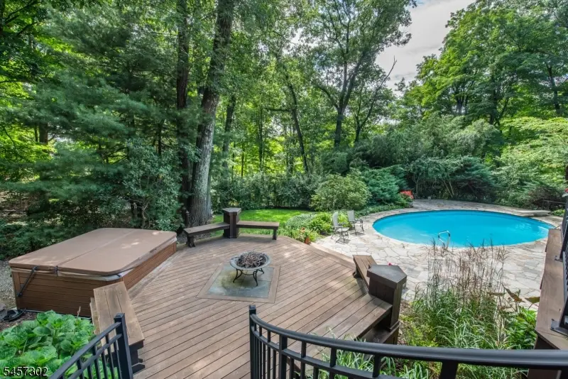 390 Ski Trl, Kinnelon, NJ 07405 - #2