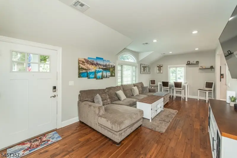 18 Clover Place, Mine Hill, NJ 07803 - #3