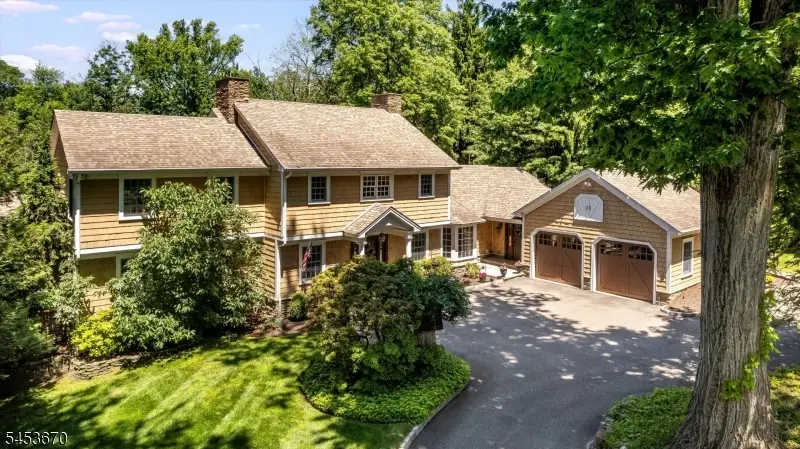 7 Farmstead Rd, North Caldwell, NJ 07006 - #1