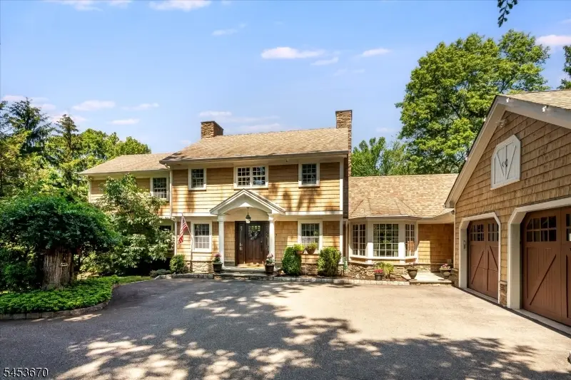 7 Farmstead Rd, North Caldwell, NJ 07006 - #2