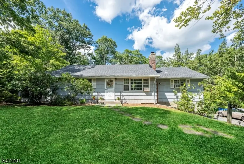 115 Riverwood Ave, Bedminster, NJ 07921 - #3