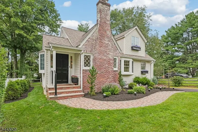 60 Meyersville Rd, Chatham, NJ 07928 - #1