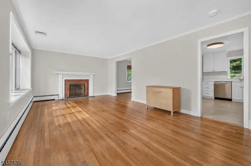 204 Hillside Ave, Chatham, NJ 07928 - #2