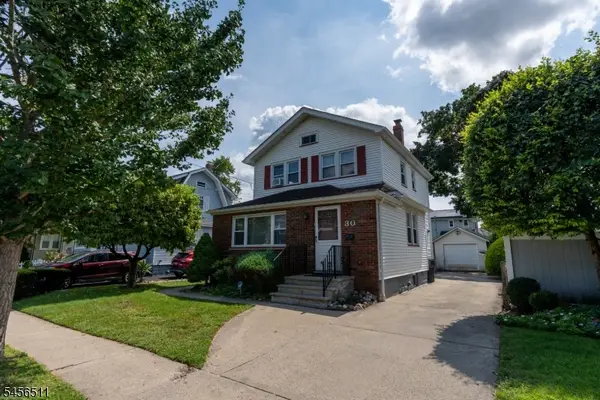 30 Carnation St, Bergenfield Boro, NJ 07621