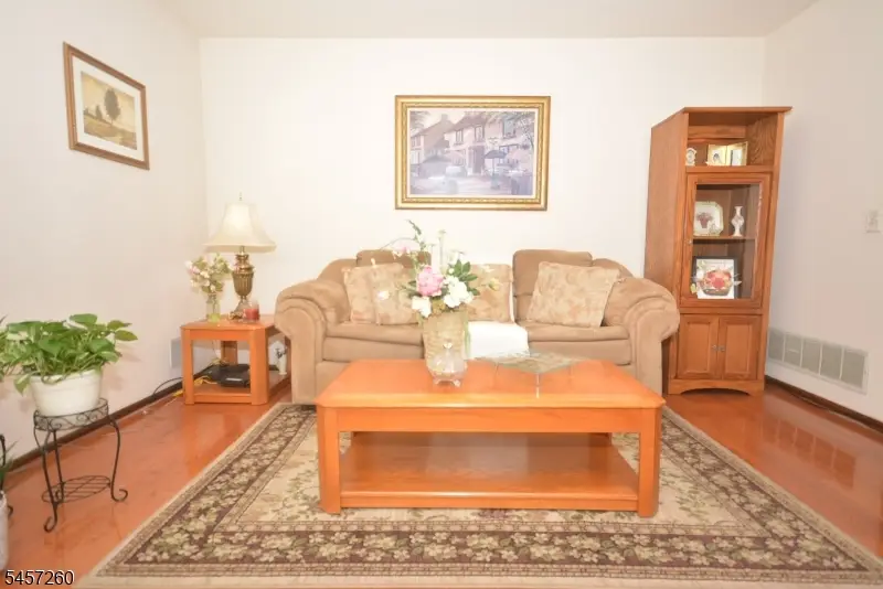 40 Giles Biondi Ct, Bound Brook, NJ 08805 - #3