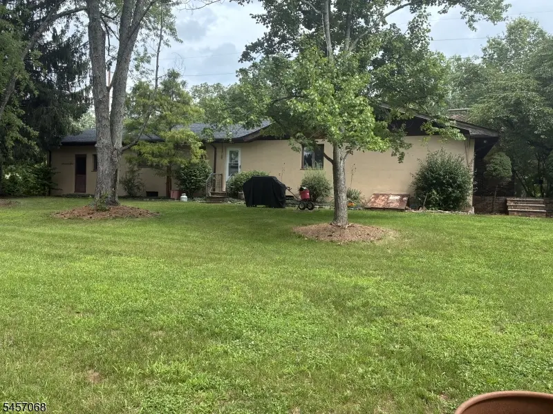 1996 Amwell Rd, Franklin, NJ 08873 - #2