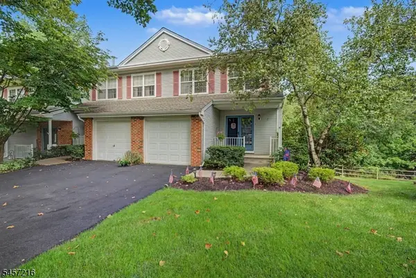 42 Hickory Way, Mount Arlington Boro, NJ 07856