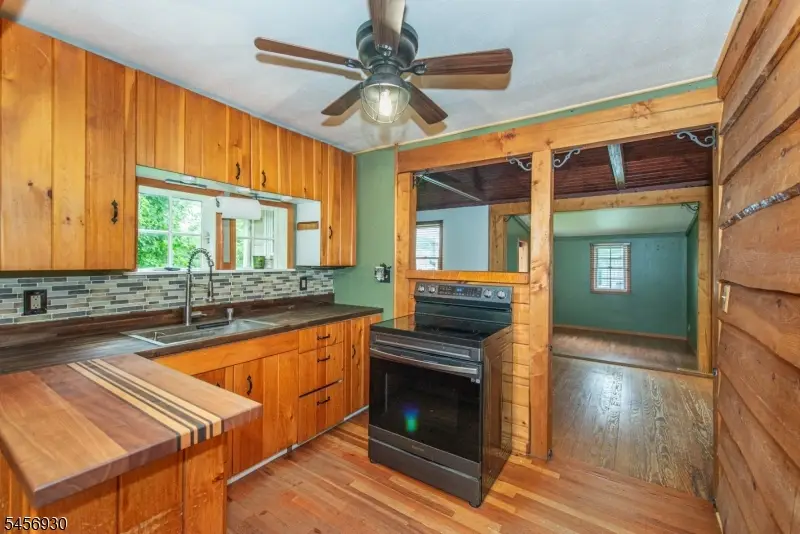 12 Hillcrest Ave, Andover, NJ 07860 - #3