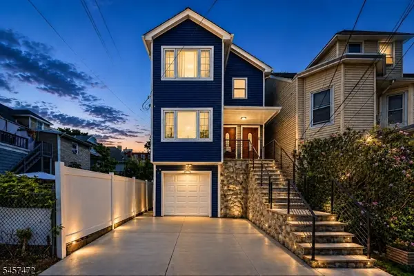 393 E 30th St, Paterson City, NJ 07504