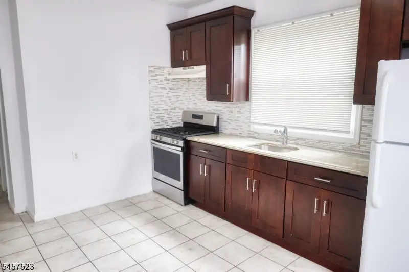 9 Emerson Pl, Newark, NJ 07114 - #2