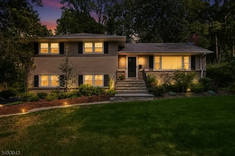 23 Evergreen Dr, Berkeley Heights, NJ 07922 - #2
