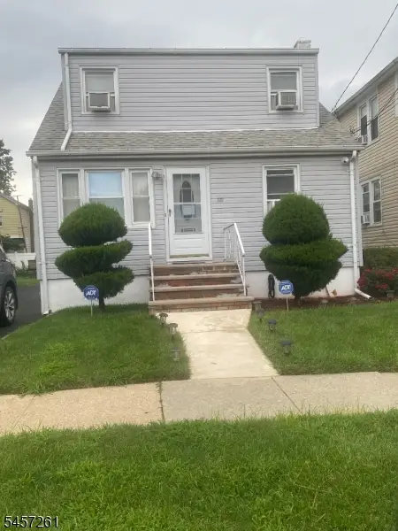1119 E Blancke St, Linden City, NJ 07036