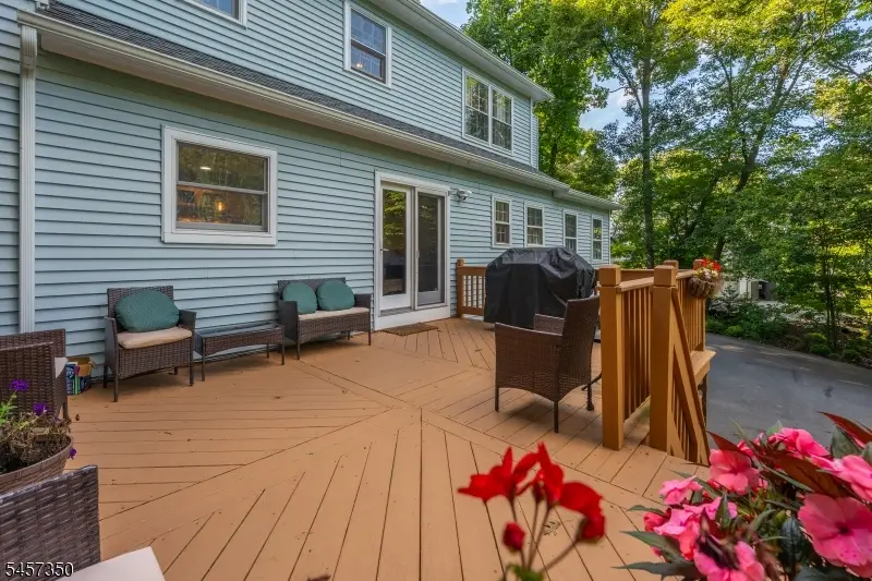 4 Fern Ct, Roxbury, NJ 07836 - #3