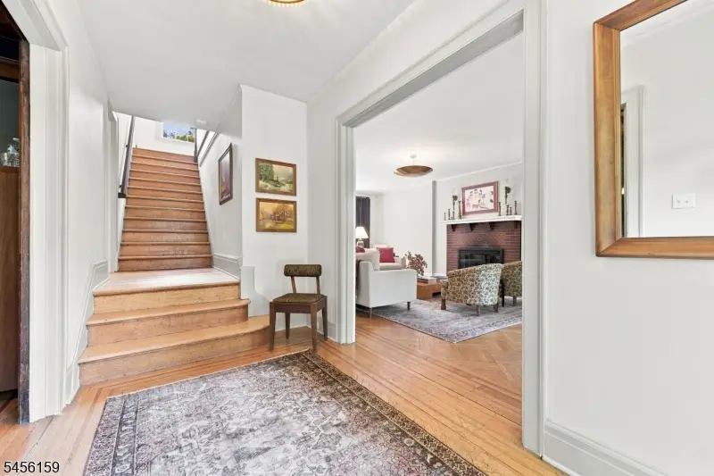 20 Pine Terrace East, Millburn, NJ 07078 - #2