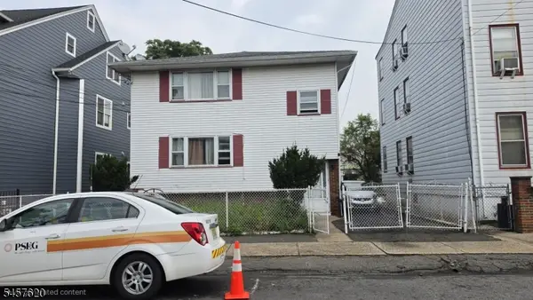85 E 18th St, Paterson City, NJ 07524
