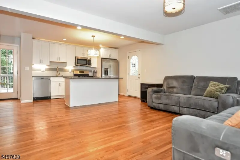 475 Goffle Rd, Wyckoff, NJ 07481 - #3