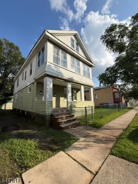 1220 E Henry St, Linden City, NJ 07036