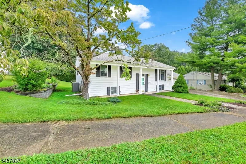 11 Fairview Ave, Newton, NJ 07860 - #2