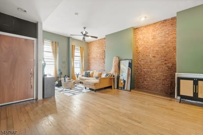72 Columbia St, Newark, NJ 07102 - #2