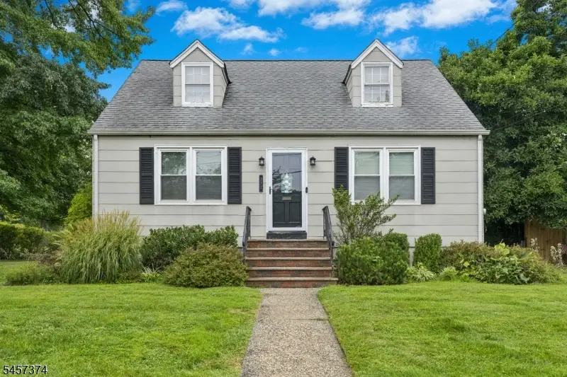 372 S Union Ave, Cranford, NJ 07016 - #2