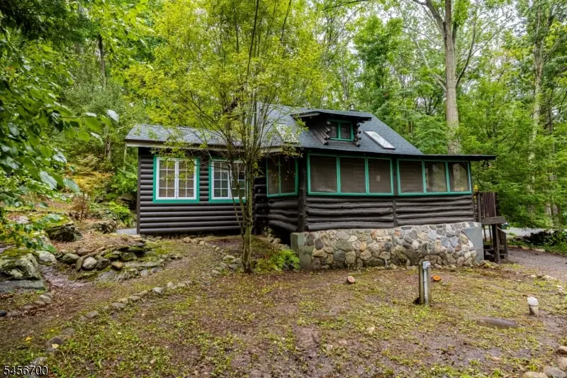 8 Mountainside Dr, Vernon, NJ 07461 - #3