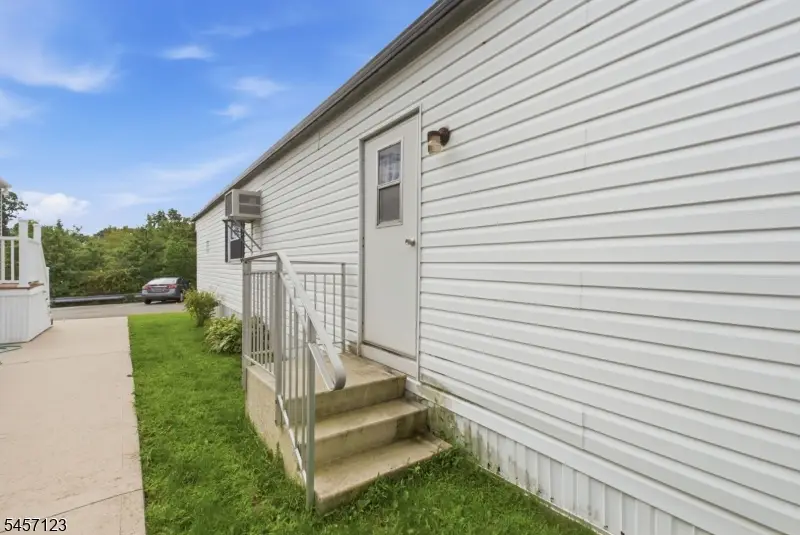 195 W Main St, Unit J #J, Chester, NJ 07930 - #3