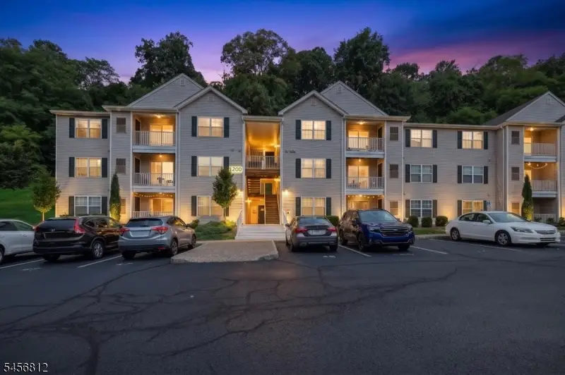 1233 King Ct, Dunellen, NJ 08812 - #1