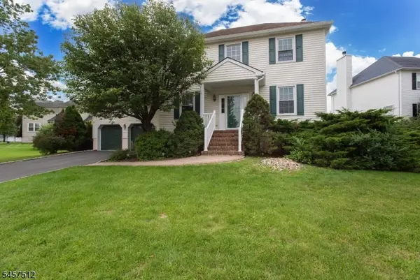 97 Fisher Dr, Hillsborough Twp., NJ 08844