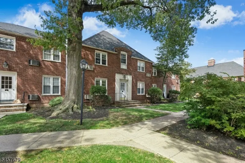 43 A Parkway Village #A, Cranford, NJ 07016 - #2