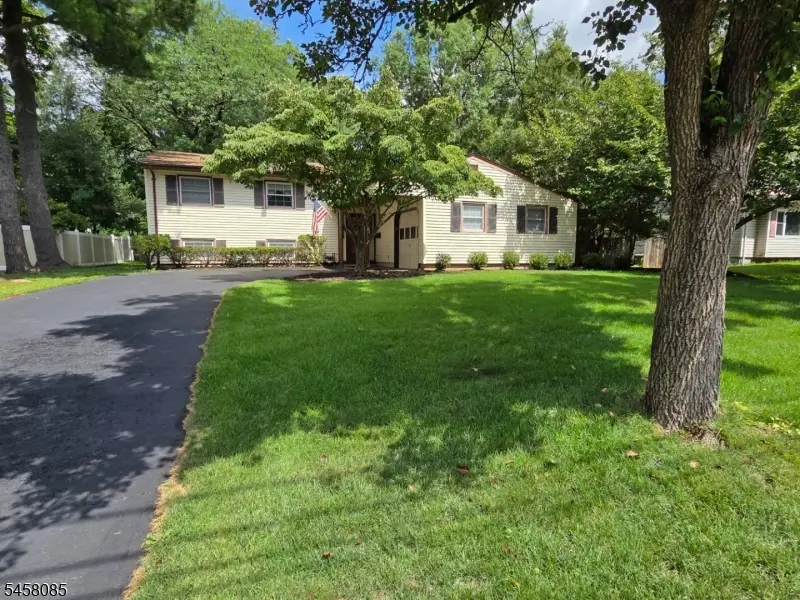 21 Heinrich Rd, Franklin, NJ 08873 - #1