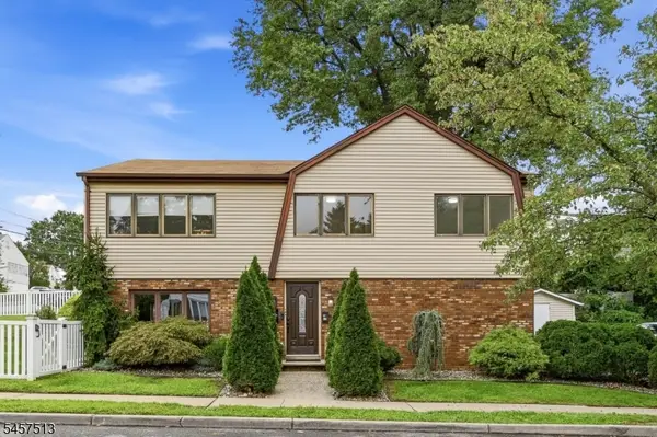 37 Hazelview Ave, Clifton City, NJ 07011