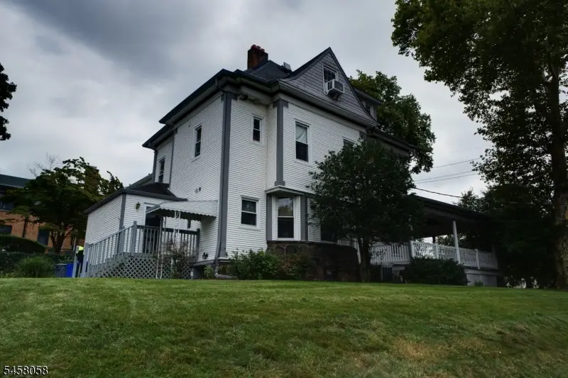 941 Edgewater Ave, Ridgefield, NJ 07657 - #2