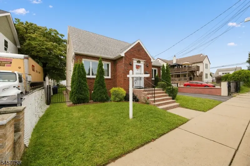 258 E 22nd St, Paterson, NJ 07514 - #3