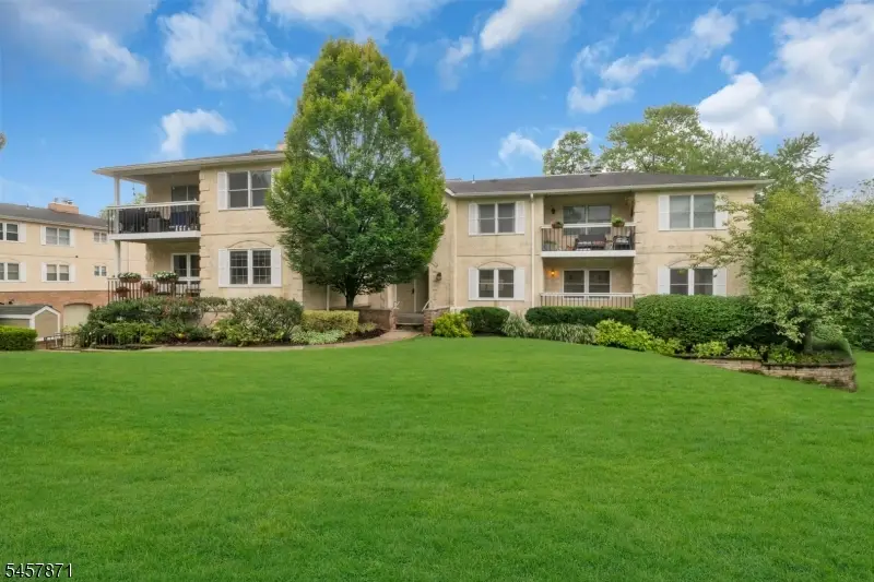 6D Heritage Dr #D, Chatham, NJ 07928 - #3