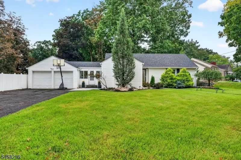 943 Sherman Ave, Plainfield, NJ 07063 - #1