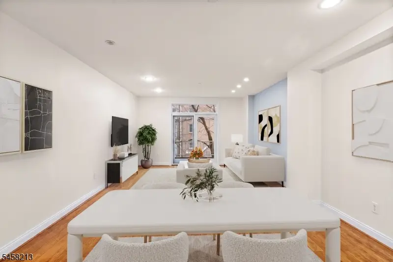 207-31 Shearwater Ct #31, Jersey City, NJ 07305 - #1