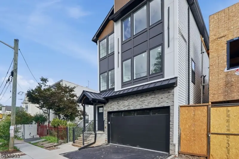 92 Speedway Ave #3, Newark, NJ 07106 - #3