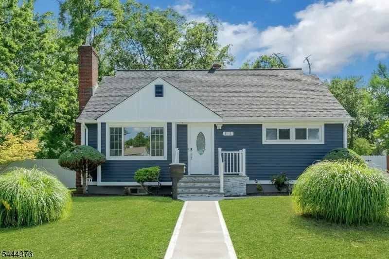 812 Sterling St, Plainfield, NJ 07062 - #1