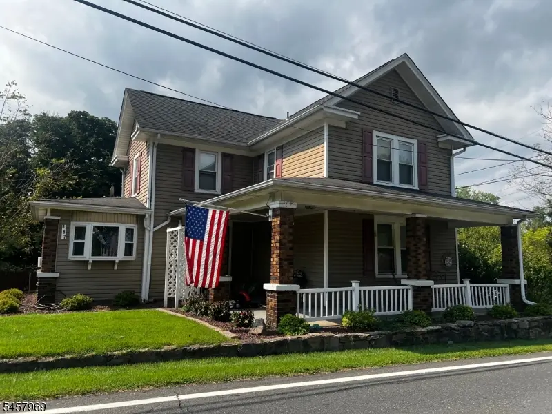 687 Riegelsville Rd, Holland, NJ 08848 - #1