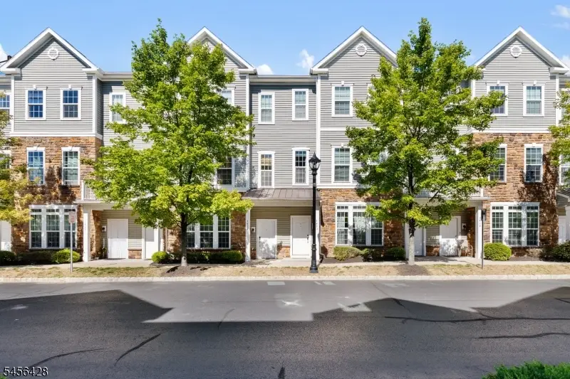 1423 Hudson Cir, Highland Park, NJ 08904 - #1