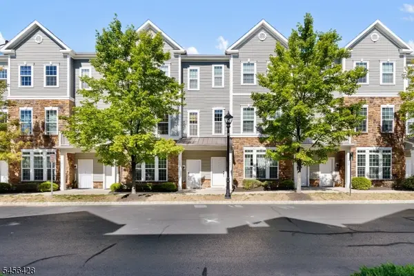 1423 Hudson Cir, Highland Park Boro, NJ 08904
