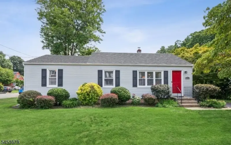 135 Cedar St, South Bound Brook, NJ 08880 - #1