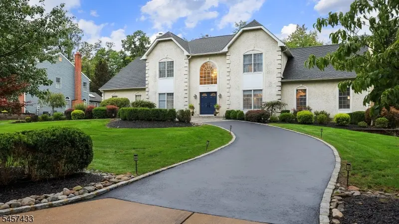 8 Downingtown Ct, Warren, NJ 07059 - #2