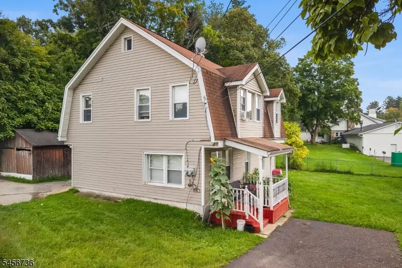 4 Hellers Ln, Lake Hopatcong, NJ 07849 - #1