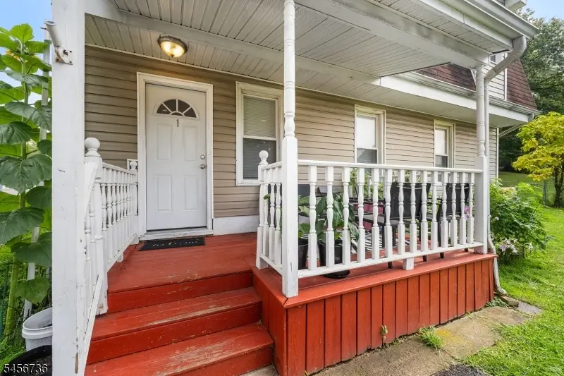 4 Hellers Ln, Lake Hopatcong, NJ 07849 - #3