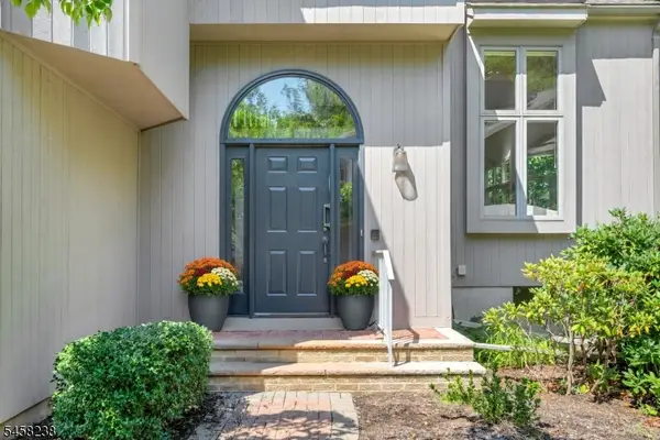 36 Robinhood Dr, Mountain Lakes Boro, NJ 07046